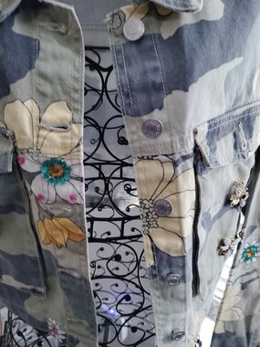 Forever 21 Green Camo Floral Jean Jacket